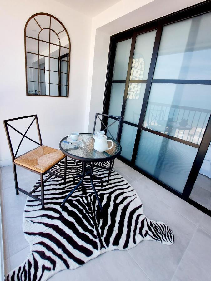Exclusif Appartement En 1Er Ligne, Vue Imprenable, Piscine, Parking Prive A Playa Mucha Vista, Alicante Ел Кампело Екстериор снимка